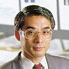 外村彰的肖像照片。